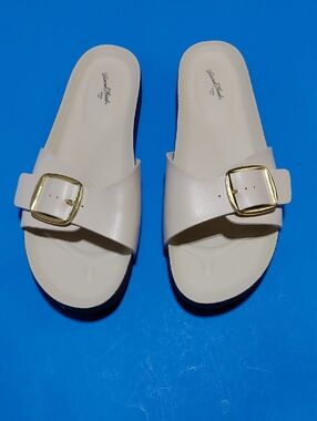 UNIVERSAL THREAD Women's Cream Slide Buckle Sandal Size 11